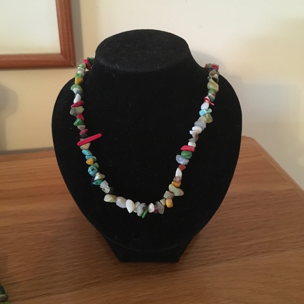 Multicolored 𝐒𝐭𝐨𝐧𝐞 necklace
